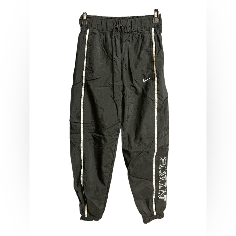 nike windbreaker sweats